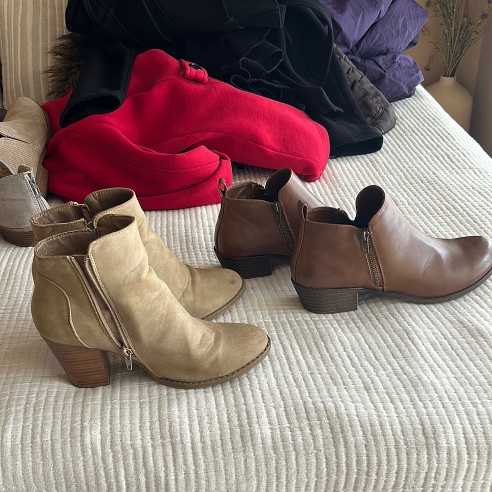 2 pairs of boots